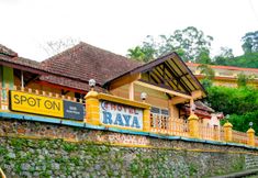 外部的 2 SPOT ON 2638 Hotel Raya