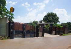 Bangunan 4 SPOT ON 2761 Pondok Kartini