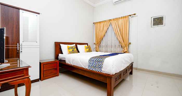 Bedroom SPOT ON 2618 Jepara Residence