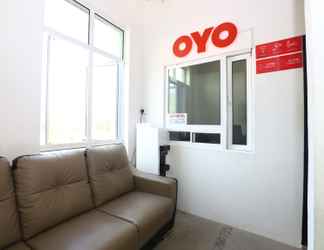 Lobby 2 Super OYO 89678 Ady Hotel