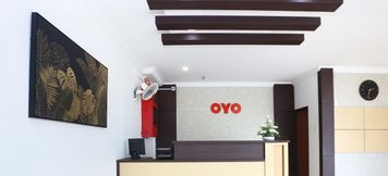 Lobi 4 OYO 89888 Dz Residence Guest House
