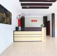 Lobby 4 OYO 89888 Dz Residence Guest House