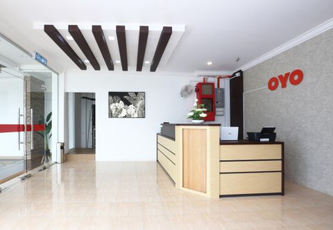 Lobi OYO 89888 Dz Residence Guest House