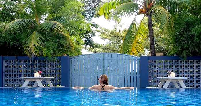 Kolam Renang Q Hotel Mayangan