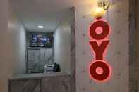 Lobi OYO 89672 Eg Hotel Jj