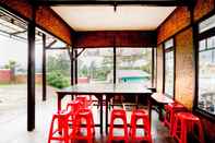 Restoran Super OYO 2961 Artana Bed & Breakfast