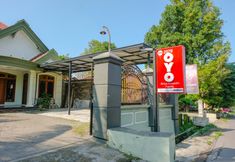 Exterior 2 OYO 2570 Griya Kinanthi Family