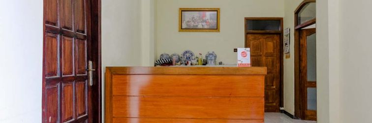 로비 OYO 2570 Griya Kinanthi Family