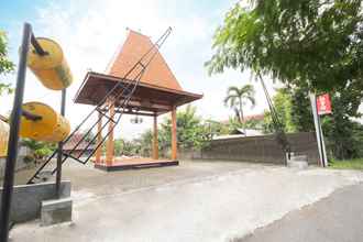 Luar Bangunan 4 Keong Mas Homestay