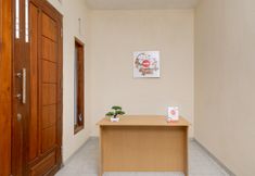 Lobby 6 OYO 3076 Lilik Residence Syariah