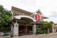 Bangunan OYO 3026 Nurul Family Residence