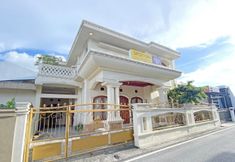 Exterior 3 OYO 2897 Rahmah Residence Syariah