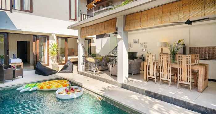 Kolam Renang Villa Pina Colada