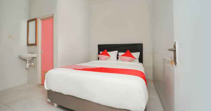 Bilik Tidur OYO 2937 Nindy Residence 2