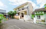 Exterior 4 Griya One Family Semarang