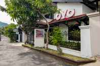 Exterior OYO 3067 Flamboyan Residence Syariah