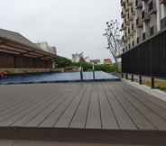 Swimming Pool 3 Deluxe Azalea Suites Cikarang By Urban Style Collections