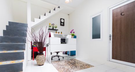 로비 2 OYO 2975 House Of Mahira Syariah