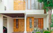 Exterior 6 Omah Dixy Family Homestay by FH Stay