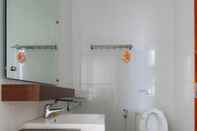 In-room Bathroom Omah Dixy Family Homestay by FH Stay