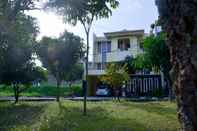 Luar Bangunan Rumah Kuning Bandung