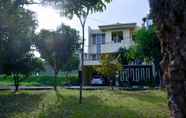 Bangunan 2 Rumah Kuning Bandung