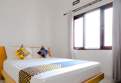 Bedroom SPOT ON 3037 Sakinah Residence