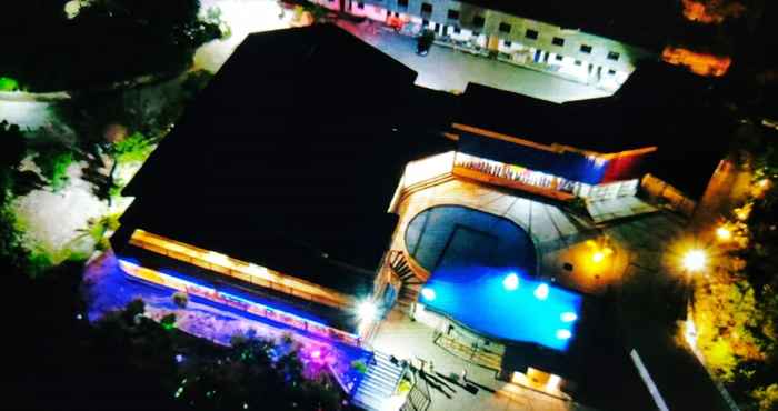 Exterior d'Kalora Hotel & Resto