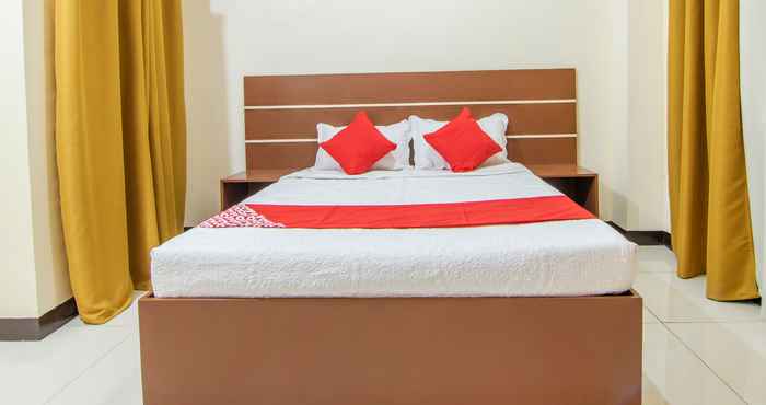 Kamar Tidur Red Velvet Suites