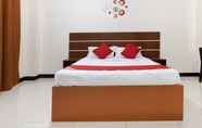 Kamar Tidur 2 Red Velvet Suites