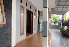 Bangunan 6 SPOT ON 3005 Kost Rumaisha Syariah