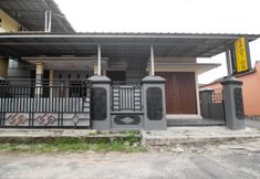 Exterior 3 SPOT ON 3005 Kost Rumaisha Syariah