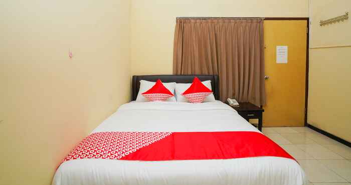 Bedroom OYO 2902 Graha 18 Near RSU Bhayangkara Tk. II HS. Samsoeri Mertojoso Kota Surabaya