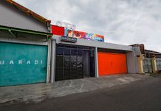 Bangunan 4 OYO 2545 Maddava House