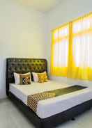 BEDROOM SPOT ON 2780 Rumah Tamu Ei Guest House Syariah