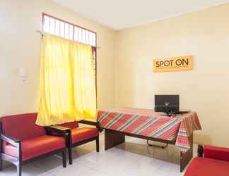 Lobi 2 SPOT ON 2780 Rumah Tamu Ei Guest House Syariah