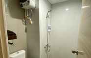 In-room Bathroom 4 Nginap Jogja Apartemen Taman Melati (Best View of Merapi)