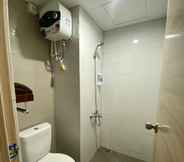 In-room Bathroom 4 Nginap Jogja Apartemen Taman Melati (Best View of Merapi)