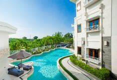 Swimming Pool 3 Bali Karma Sajtra
