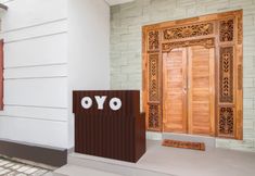 Lobby 6 OYO 3161 Dayuni Residence