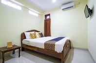 Bedroom SPOT ON 2881 Nabila Residence