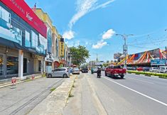 Exterior 2 OYO 90593 Hotel Bajet Gaya Warisan