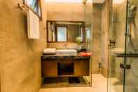 Phòng tắm bên trong Icity 5-Bedroom Villa Riverfront Danang
