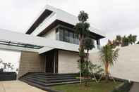 Exterior Luxury 5BR Boutique Villa With Heated Pool at Dago Pakar