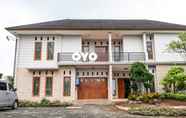 Exterior 3 OYO 2912 Graha Minda Syariah