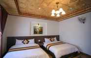 Bedroom 3 Tam Xuan Hotel