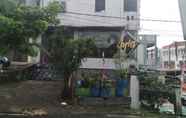 Bangunan 3 OYO 3032 Bintaro Family Residence