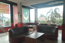 Common Space OYO 3032 Bintaro Family Residence