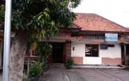 Exterior 7 OYO 2953 Borobudur Guest House Near RSUD Kota Yogyakarta