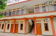 Luar Bangunan 2 SPOT ON 2826 Panderman Residence
